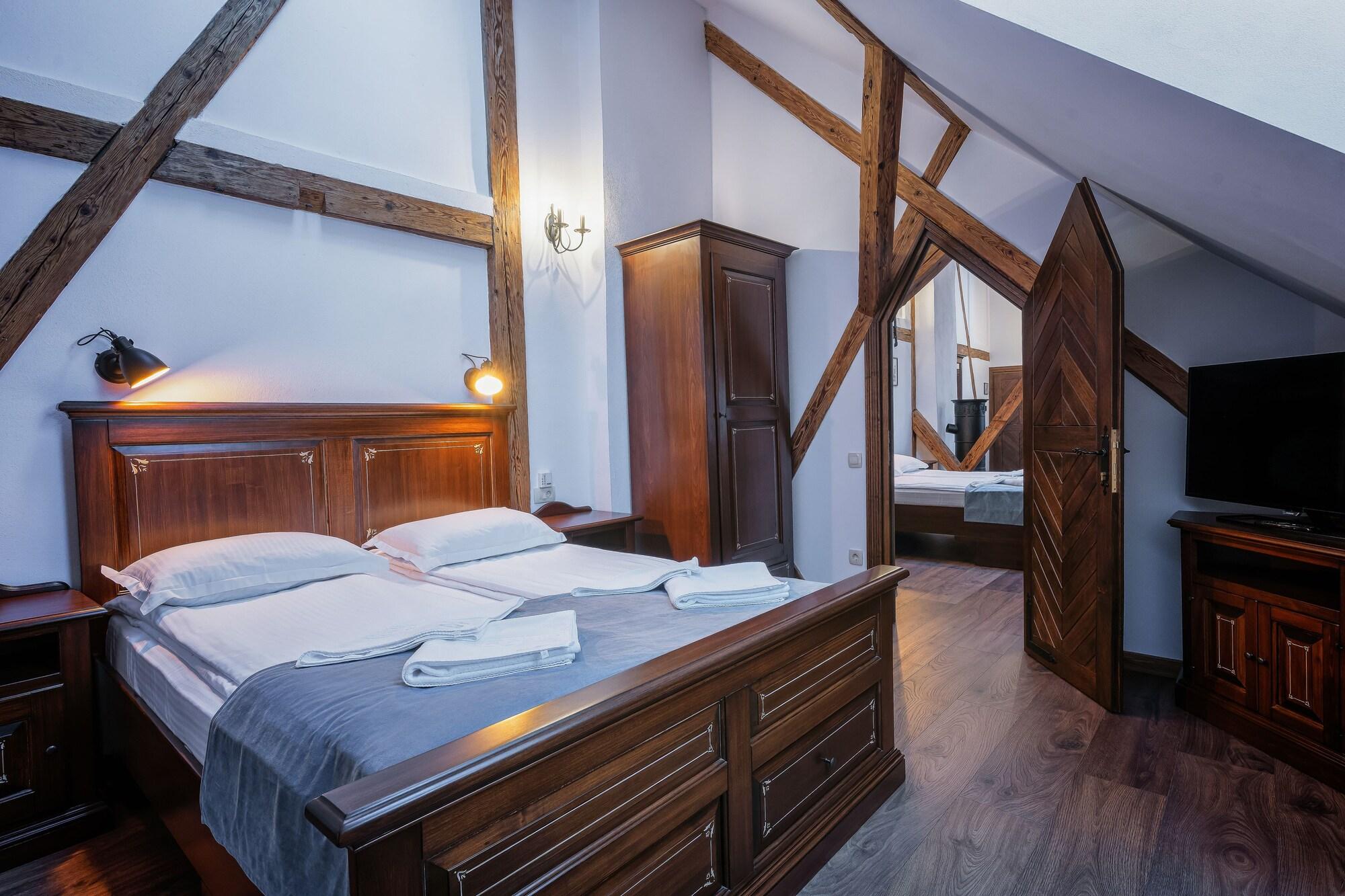 Hotel Boutique Casa Chitic -Hotel And Restaurant Str Johann Gott Nr7 براشوف المظهر الخارجي الصورة