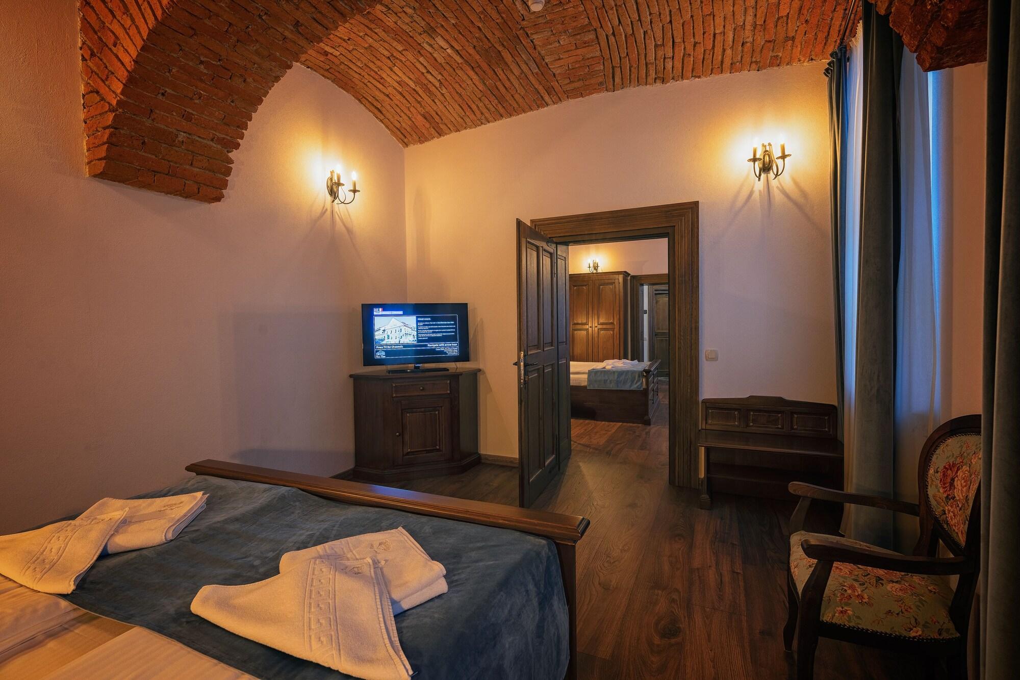 Hotel Boutique Casa Chitic -Hotel And Restaurant Str Johann Gott Nr7 براشوف المظهر الخارجي الصورة