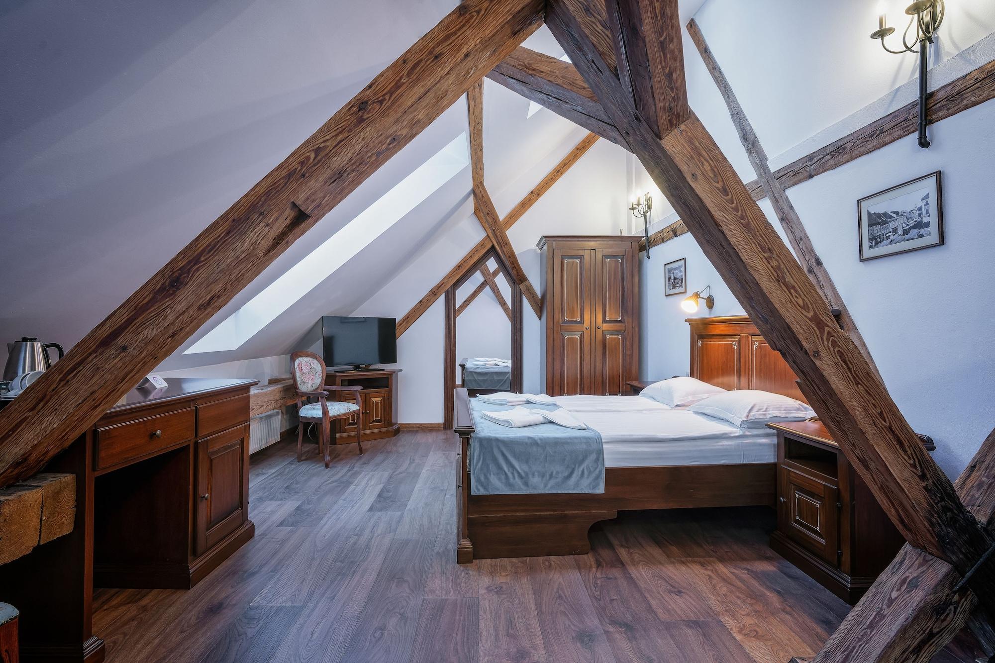 Hotel Boutique Casa Chitic -Hotel And Restaurant Str Johann Gott Nr7 براشوف المظهر الخارجي الصورة
